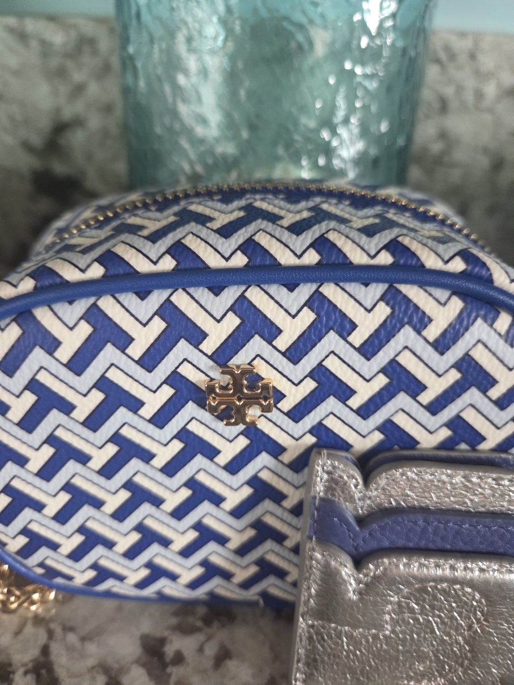Tory Burch Blue & White Patterned Wristlet with Silver Cardholder - Picture 2 of 8